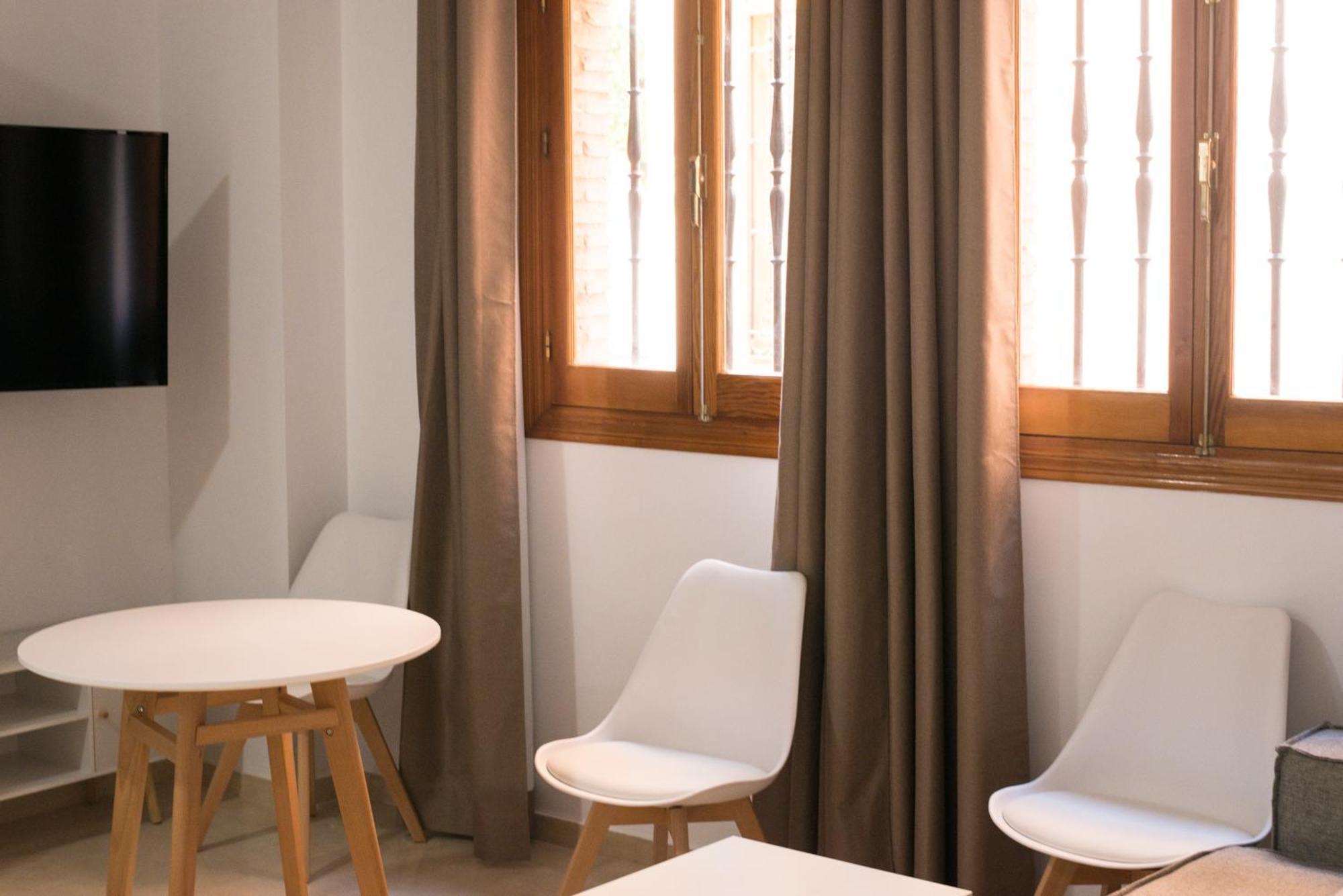 Apartamentos La Pila Del Pato Sevilla Buitenkant foto